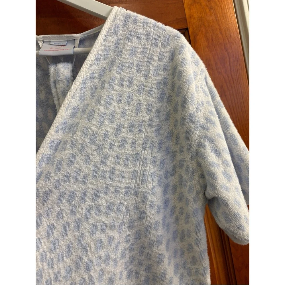 Weezie Short Plush Robe - M Blue Millie - Picture 10 of 11